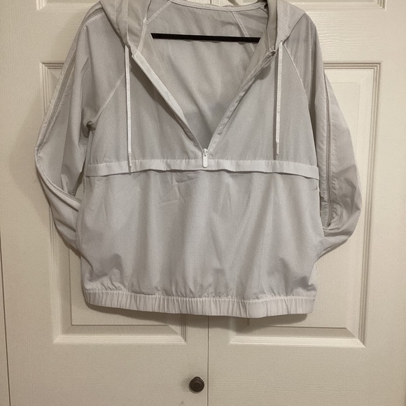 Lululemon Jackets & Blazers - Hood lite jacket/windbreaker